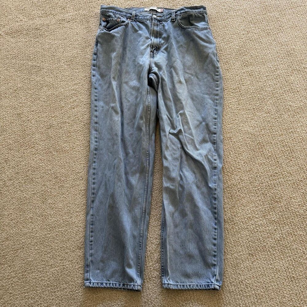Vintage Levi's 560 Jeans Mens 36x34 Blue Light Wash Relaxed Tapered Denim Y2K